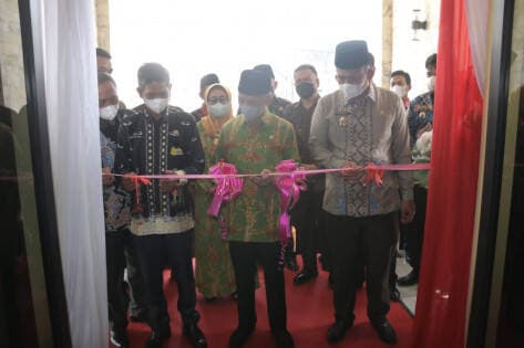 Kantor Kecamatan Pringsewu, Tugu Batas, dan Jembatan Way Sekampung Diresmikan