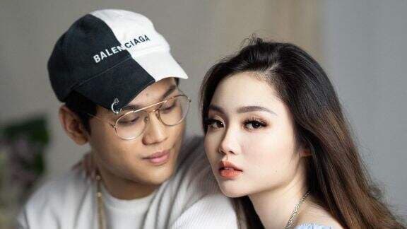 5 Fakta Menarik Vanessa Khong Tunangan Indra Kenz: Dulu Dibelikan Mobil Mewah Rp9 Miliar, hingga Diberi Jatah Jajan Rp2 Milar Sebulan!