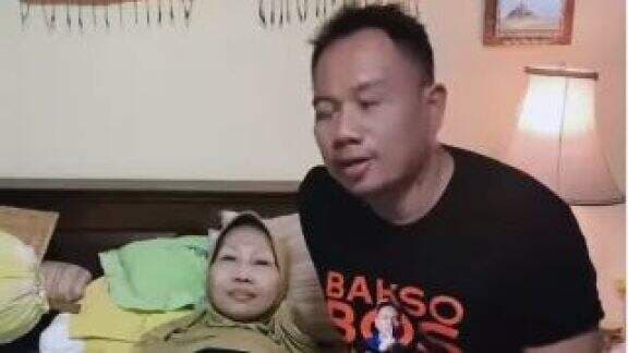 Dituding Cuma `Cari Muka` dan Tak Beri Nafkah Ibu Mertua, Vicky Prasetyo Malah Keheranan: Sedikit Banyak Aku Bisa Kasih Tanggung Jawab