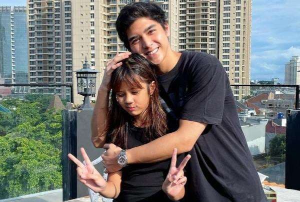 Al Ghazali Peluk-Peluk Shafeea Ahmad yang Kini Jadi ABG Cantik, Di-likes Maia Estianty