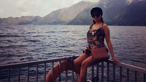 Semangat Olahraga Pakai Busana Ketat Serba Pink, Body Goals Dinar Candy `Menggelegar`