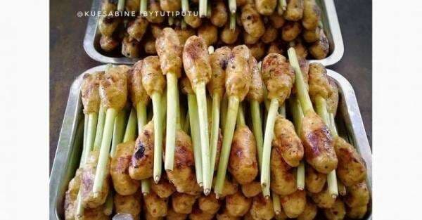 Cara Membuat Sate Lilit Ayam Sambal Matah Khas Bali, Enak Bikin Ketagihan