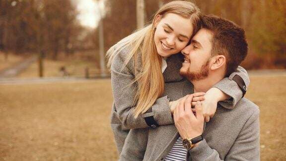 Ternyata Ini Alasan Pria Menyukai Wanita dengan Sifat Keibuan, Bikin Pria Meleleh