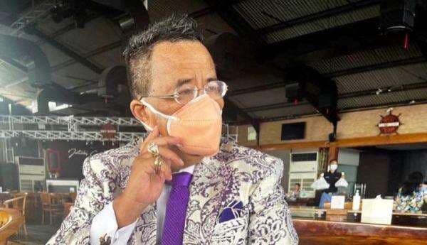 Berani Betul! Hotman Paris Bongkar Wisata Terlarang Politikus dan Artis! Berani Betul! Hotman Paris Bongkar Wisata Terlarang Politikus dan Artis!