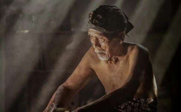 7 Agama Asli Nusantara yang Masih Banyak Dianut Orang Meski Tak Diakui Negara