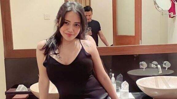 Gak Mau Kalah Sama Mantan Suami, Mawar AFI Jalan Bareng Seorang Lelaki, Langsung Diajak Nikah: Biar Semua Tahu Dong!