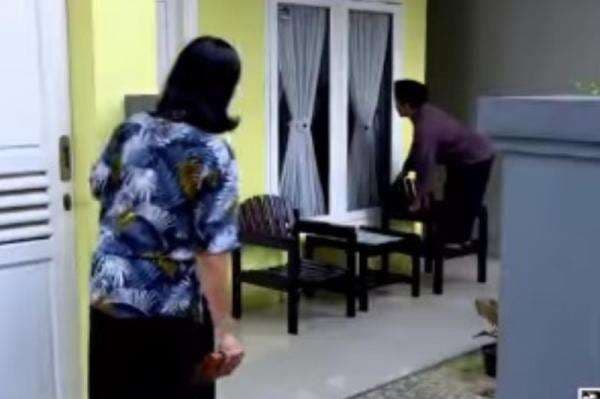 Link Live Streaming Tukang Ojek Pengkolan 7 Maret 2022, Babe Naim Ketahuan Intip Penghuni Baru Kontrakan