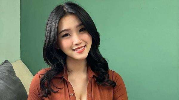 Anastasya Khosasih Seksi Berbusana Ketat di Mobil, Netizen: Yang Ngantuk Jadi Melotot Lagi!