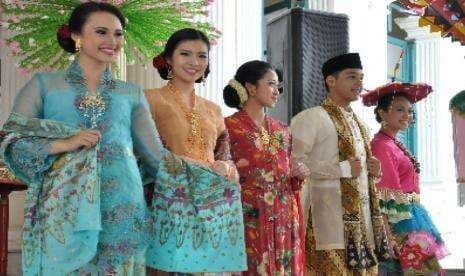 Kebaya Encim Bikin Wanita Indo Belanda dan Peranakan China Jatuh Cinta