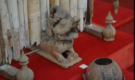 Gambar Mirip Anjing di Sarung Atlas Ternyata Terinspirasi dari Gamelan Walisongo, Kok Bisa?