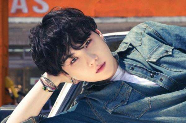 8 Lagu Kolaborasi Suga BTS dengan Sejumlah Musisi Internasional