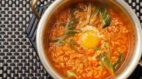 Makna Tersembunyi dalam Ajakan Makan Ramyeon di Korea Selatan