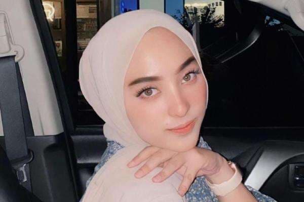 8 Potret Dinan Nurfajrina, Istri Doni Salmanan yang Cantik dengan Ragam Pose di Medsos