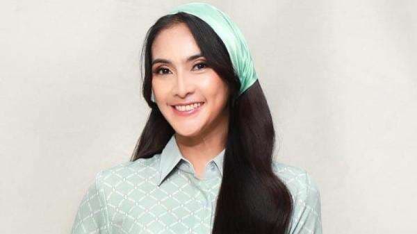 5 Potret Awet Muda Maudy Koesnaedi, Pesonanya Tak Memudar di Usia 46