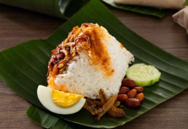 Netizen Malaysia Ngamuk, Nasi Lemak Dibilang Kalah Enak dari Bubur Ayam!