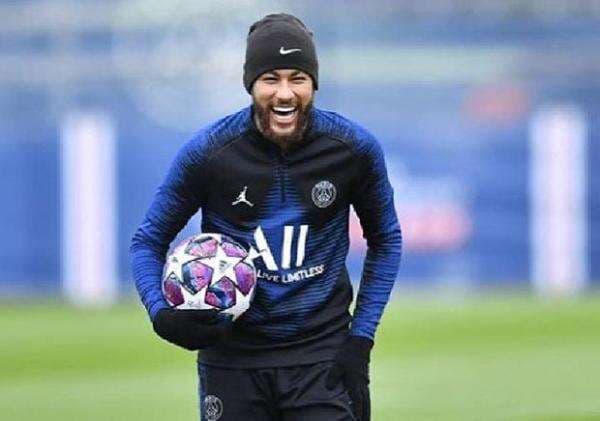 Biodata dan Agama Neymar Jr yang Sering Disembunyikan
