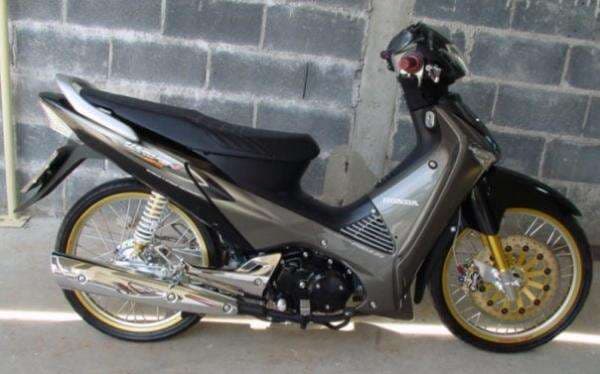 Kenali Modifikasi Supra X 125 Gaya Thailook, Tampilan Jadi Berwarna