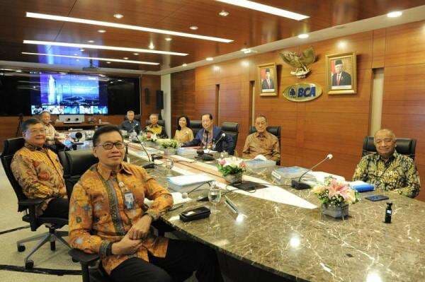 Jadi Wakil Presiden Direktur BCA, Berikut Profil Gregory Hendra Lembong