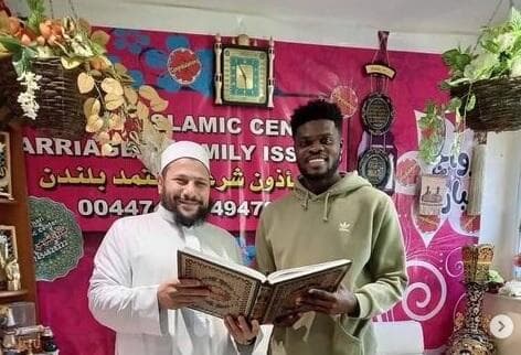 Pemain Arsenal Thomas Partey Masuk Islam, Ucapkan Kalimat Syahadat di Islamic Center London