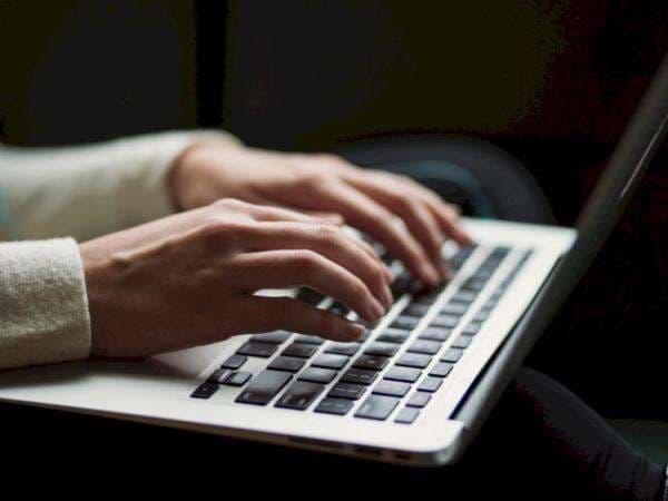 Contoh Latar Belakang Karya Ilmiah dan Cara Membuatnya