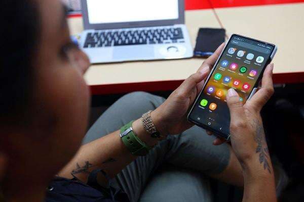 Cara Menghilangkan Centang Biru WA Ternyata Sangat Mudah