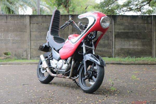 Nyentrik! Modifikasi Suzuki Inazuma Ini Bergaya Bosozoku