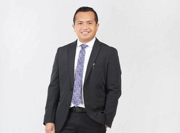 Kisah Alumni Unair yang Sukses Bangun Konsultan Pajak, Dulu Sempat Jual Barang Demi Kuliah