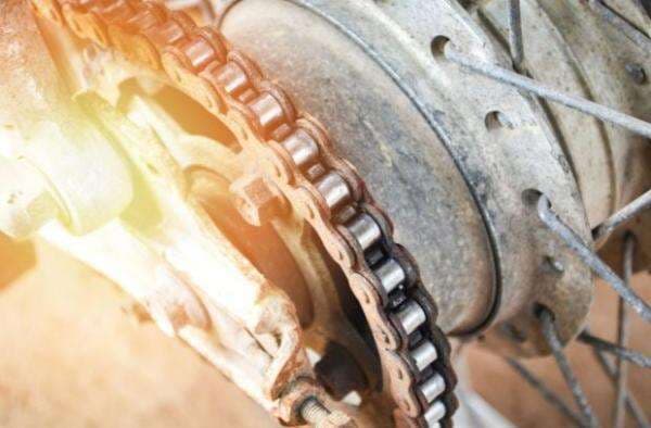 Kenali 4 Cara Merawat Gear dan Rantai Motor Agar Tetap Awet