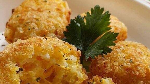 Resep Bola-Bola Nasi Ayam untuk Si Kecil, Bisa Memanfaatkan Nasi Sisa Kemarin