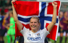 Lima Tahun Absen, Si Cantik Ada Hegerberg Akhirnya Kembali Perkuat Timnas Norwegia