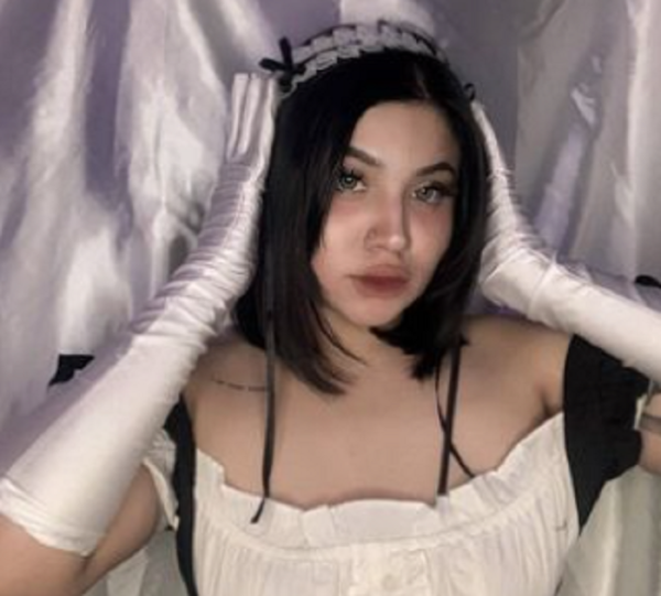 Ditangkap Diduga Kasus Pornografi, Ini Foto-foto Cantik Dea Onlyfans