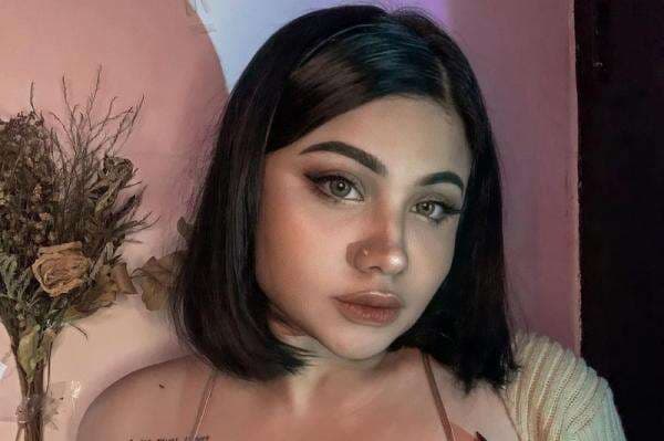 Tak Cuma Buat, Dea OnlyFans Juga Sebarkan Konten Porno Sendiri