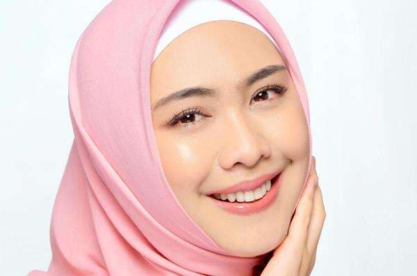 Oki Setiana Dewi Klarifikasi, Kehamilan Ria Ricis Jalan 5 Bulan Lebih Tua dari Usia Pernikahan