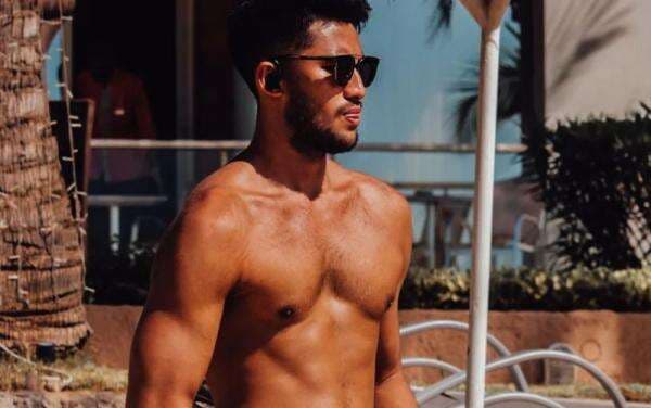 5 Potret Sabda Ahessa Pacar Brondong Wulan Guritno, Body Berotot Bikin Minder