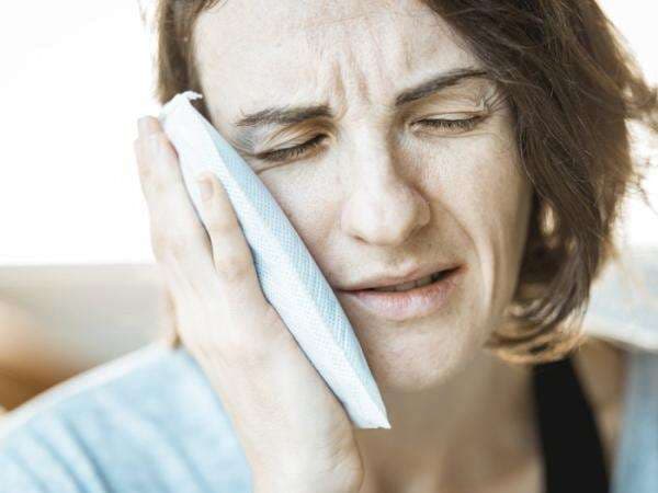 12 Pilihan Obat Sakit Gigi Alami yang Terbukti Paling Ampuh