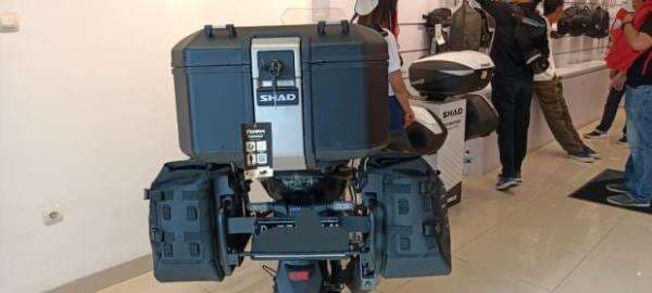 Motor Tampil Beda, Shad Store Penuhi Kebutuhan Touring