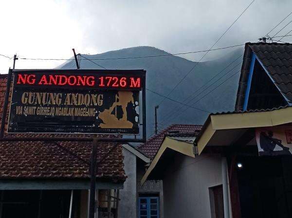 Cerita Horor: Istirahat di Sarang Pocong Gunung Andong Cerita Horor: Istirahat di Sarang Pocong Gunung Andong