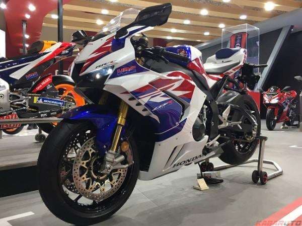Honda CBR1000RR-R Fireblade SP 30th Anniversary Meluncur di IIMS 2022