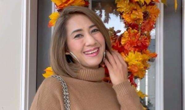 Tangis Cut Memey Pecah saat Antar Jenazah sang Ibu ke Pemakaman