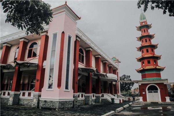 Ibadah di Masjid Cheng Ho Palembang, Rasakan Sensasi Orientalnya