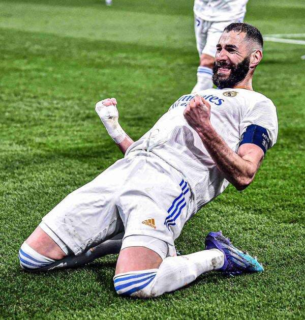 Benzema Hattrick, Madrid Kalahkan Chelsea 1-3 di London