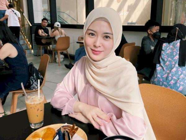 Potret Terbaru Ayana Moon, Selebgram Korea Mualaf yang Cantiknya Bak Barbie Hidup