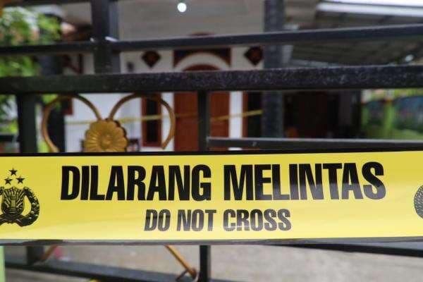 Empat Pisau Berlumuran Darah Ditemukan di Lokasi, Cara Supriyadi Menghabisi Anak dan Istri Masih Misteri