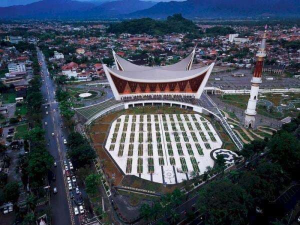 3 Masjid Paling Instagramable di Indonesia, Arsitekturnya Megah Penuh Makna
