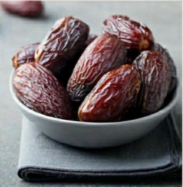 Tahukah Anda, Ternyata Bahwa Buah Kurma Harus Dicuci dan Dikupas Sebelum Dimakan, Jika Tak Ingin Mengalami Hal Ini