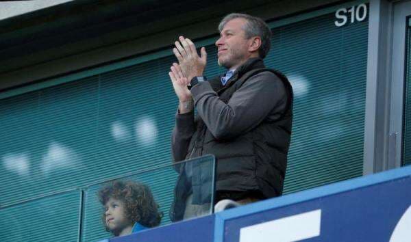 <i>Move On</i> dari Chelsea, Roman Abramovich Tertarik Beli Valencia