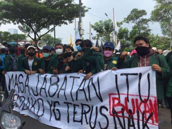 Isi Tulisan Spanduk Demo Mahasiswa 11 April, Pejabat Harus Tahu