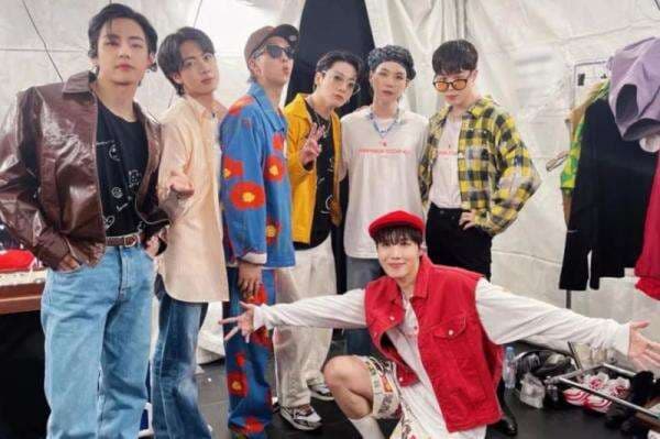 BTS Jadi Grup Musik Favorit Nickelodeon Kids` Choice Awards 2022, Menang 3 Kali Berturut-turut BTS Jadi Grup Musik Favorit Nickelodeon Kids` Choice Awards 2022, Menang 3 Kali Berturut-turut