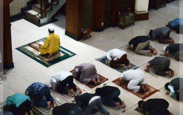 Niat Salat Witir 1 dan 3 Rakaat untuk Imam dan Makmum