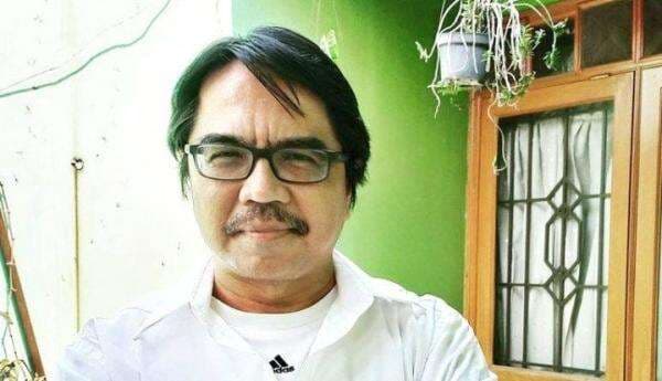 Sebelum Dikeroyok, Ade Armando Diteriaki Emak-emak: Buzzer, Munafik, Pengkhianat, Penjilat...